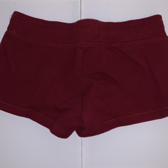 Size xs red/burgundy track shorts hollister - Picture 2 of 3